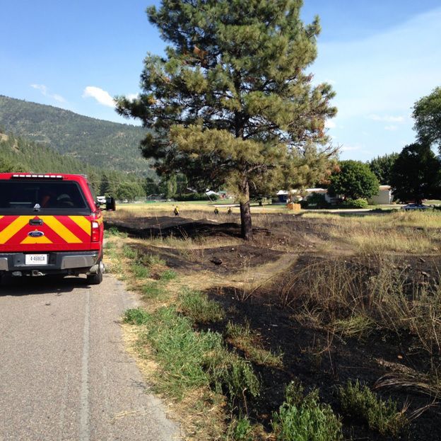 Crews contain brush fire in Bonner