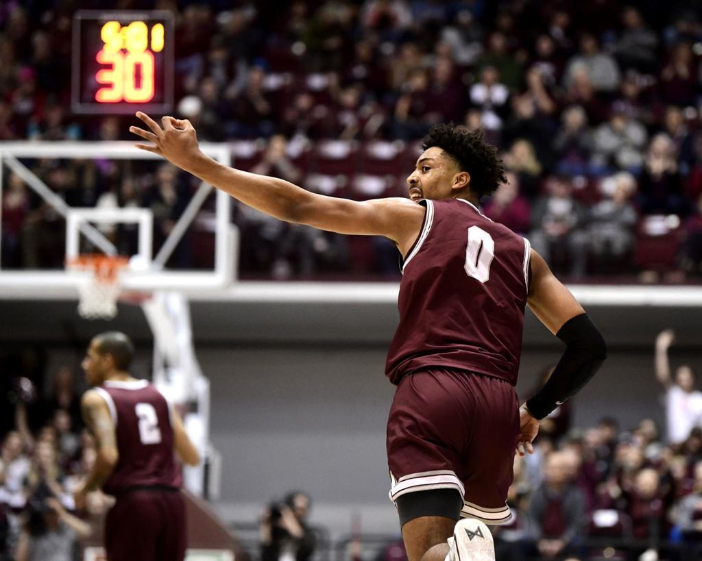 Big First Half Carries Montana Past Montana State In 300th Brawl