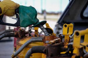 US average diesel price passes $6 a gallon for the first time, GasBuddy says