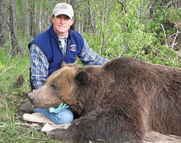 Montana Navy vet has his JAW ripped off by a '10 FOOT' grizzly