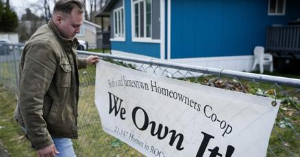 Mobile home park residents form coops to save their homes copy Mobile home park residents form coops to save their homes copy