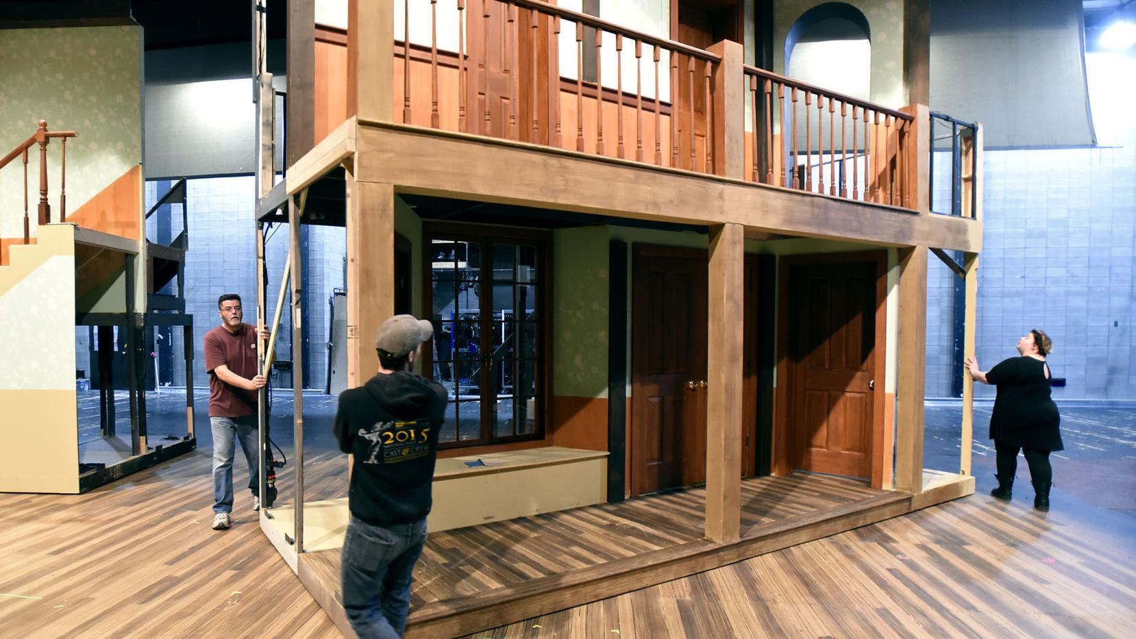 Um Creates Rotating Set For Meta Farce Noises Off Arts