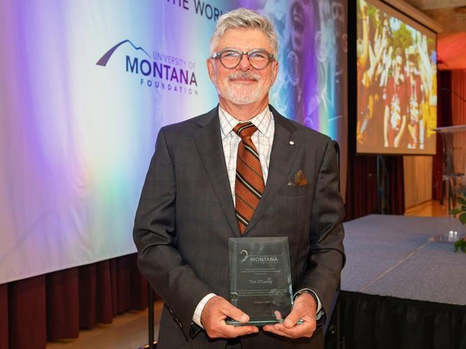 Author, UM Alumnus Tim O’Leary Honored With Bucklew Service Award