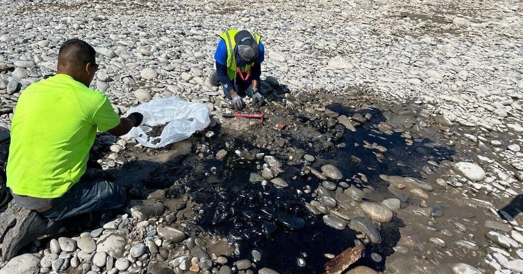 More asphalt gathered from train derailment into Yellowstone - Vimarsana News