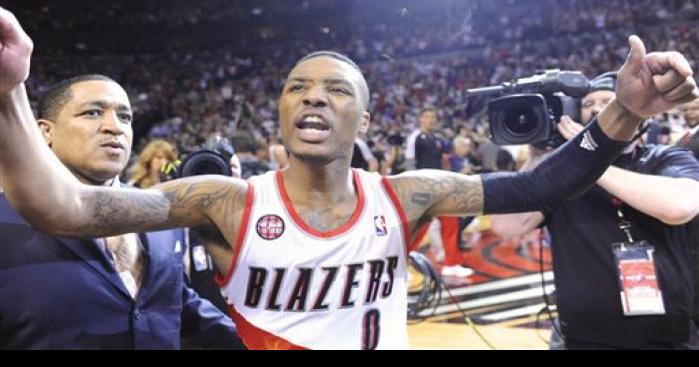 SoleCollector - *GLASS SHATTERS* Damian Lillard arrived for