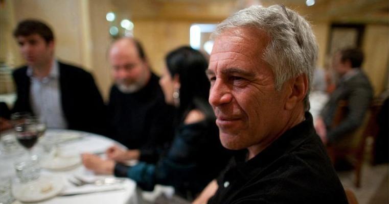 Americans see lack of accountability for wealthy, pll shows