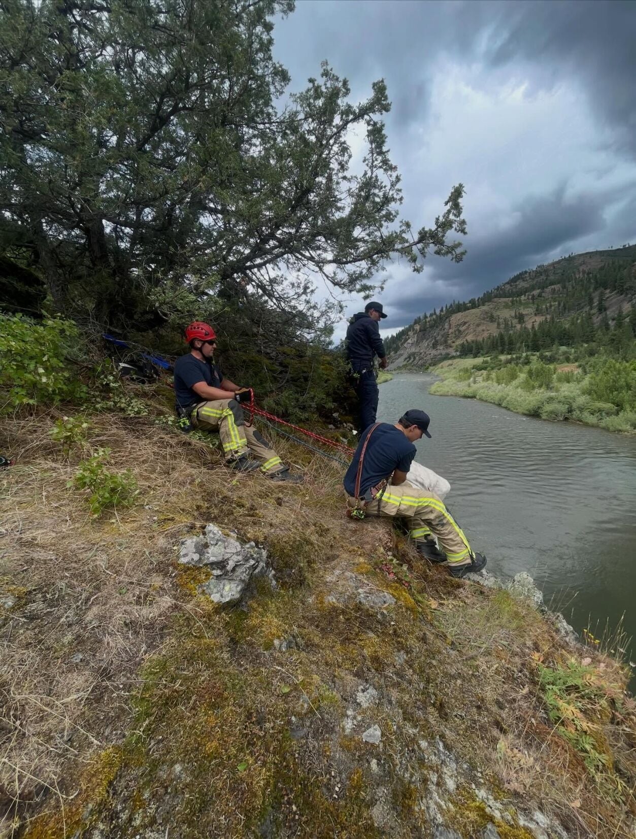 Missoula rural firefighters save person from Blackfoot River