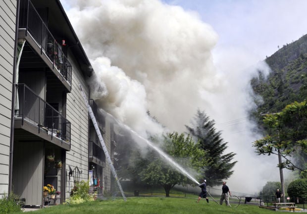 Residents safely escape Vantage Villa apartment fire