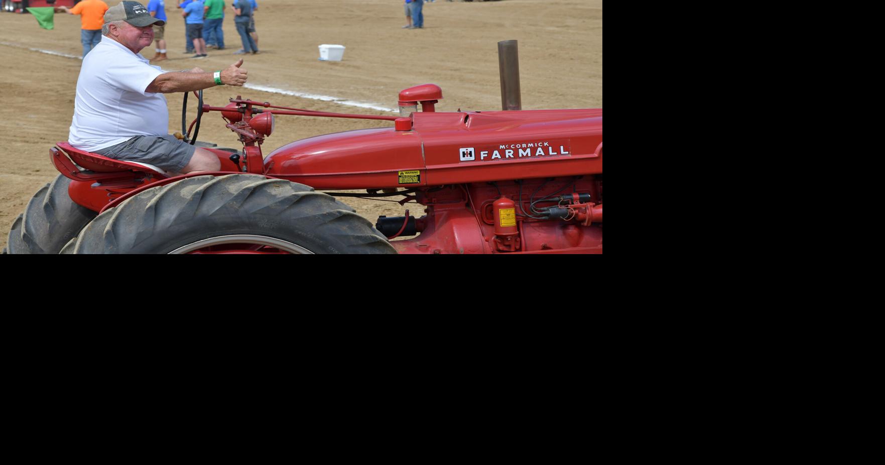 PHOTO GALLERY: Field Class Tractor Pull | Gallery | missourian.com