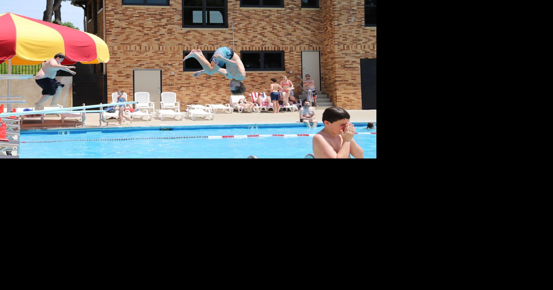 PHOTO GALLERY: Washington pool makes waves on opening weekend