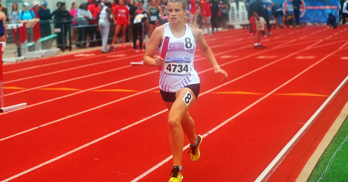 Lady Jays continue tradition of distance relay medal wins