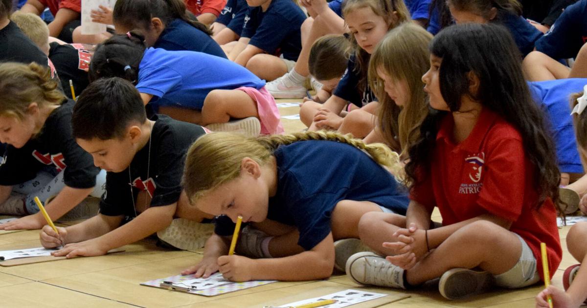 Mohave Accelerated Elementary School adds fun twist to civics education