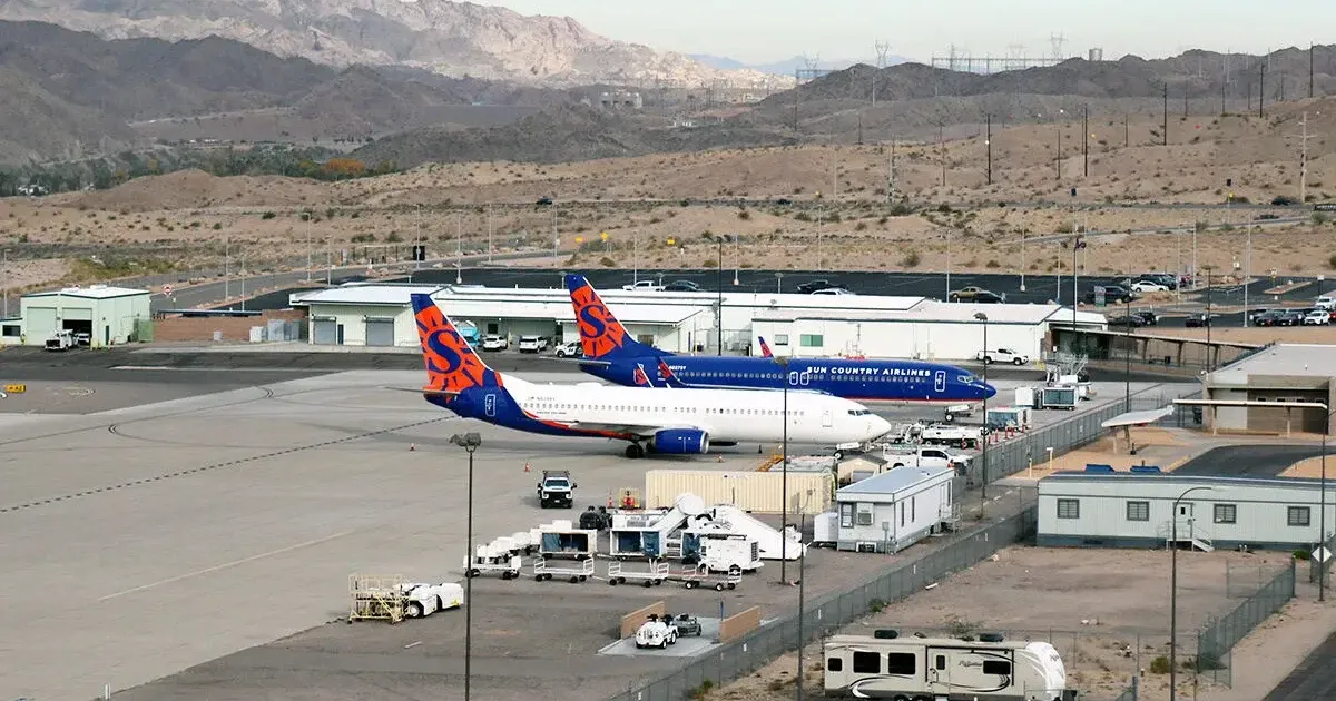 Airport director chooses public session for Mohave County Airport Authority's executive session on his employment