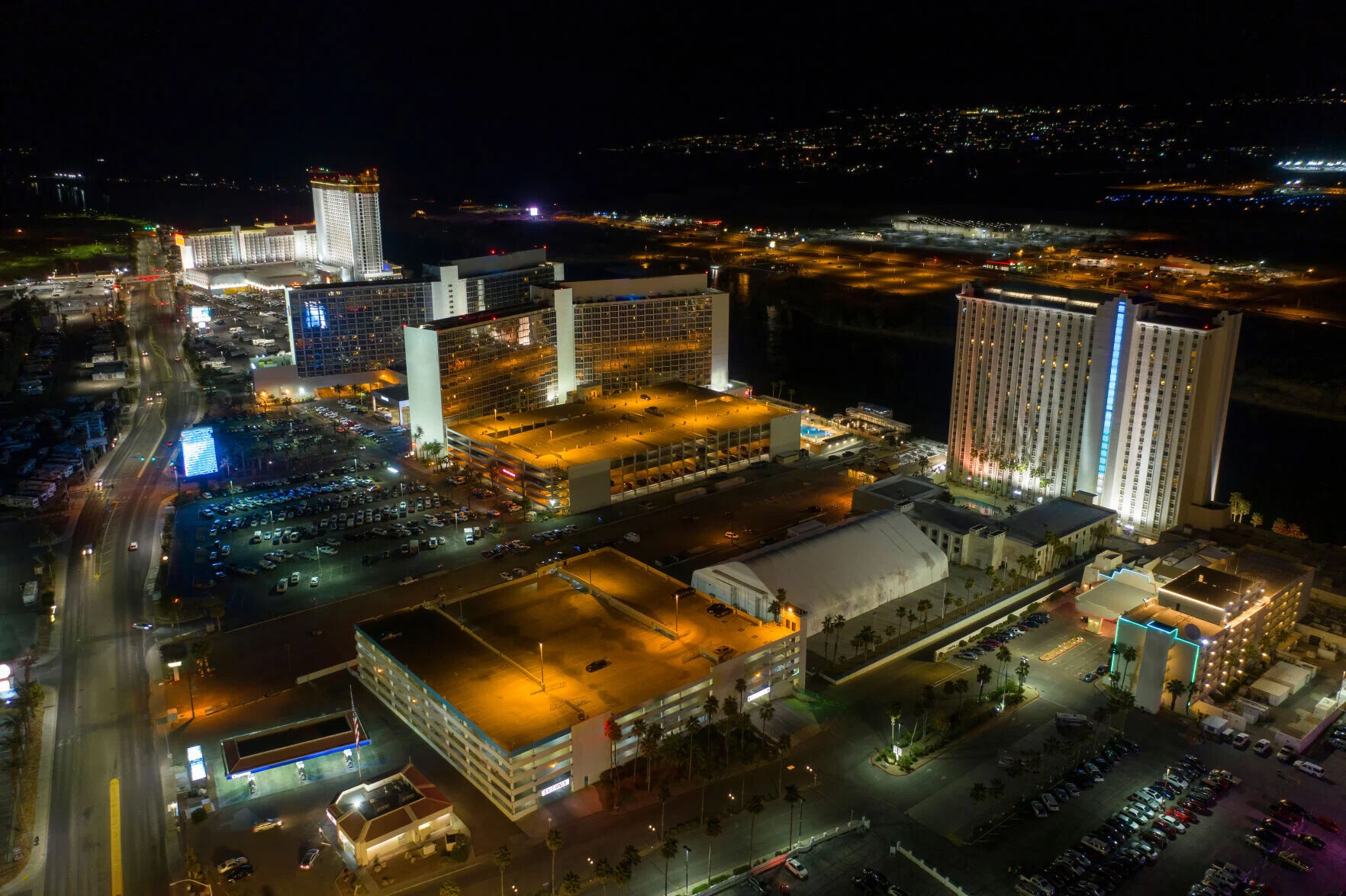 Gaming win continues to defy visitation trends in Southern Nevada ...