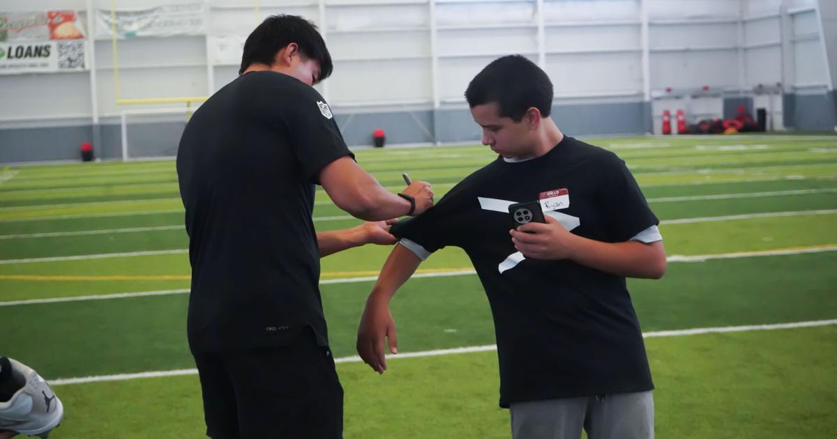 Olubi Youth Football Camp 6-19-5624.JPG