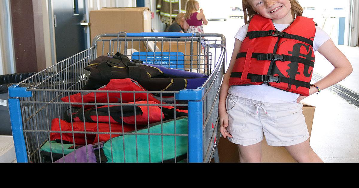 Bullhead City Fire Department opens boating season with life jacket