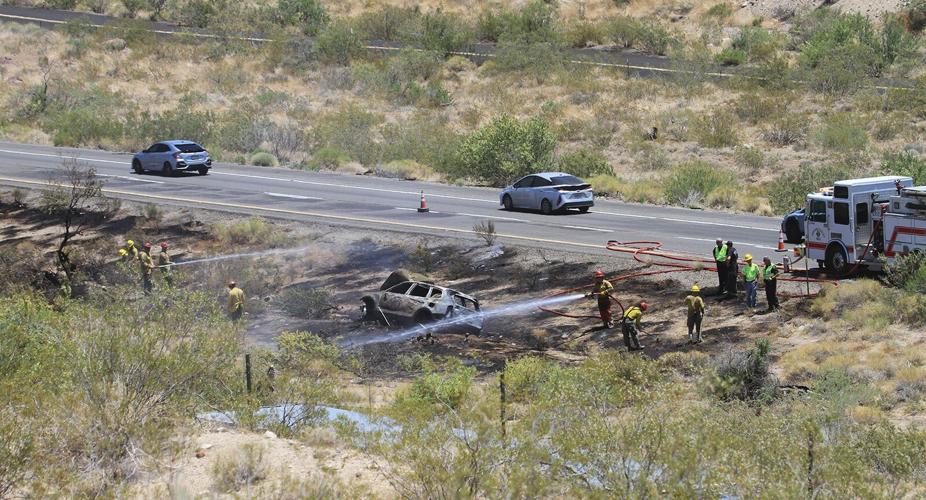 Vehicle sparks brush fire on I40 near Kingman Thursday News(01)
