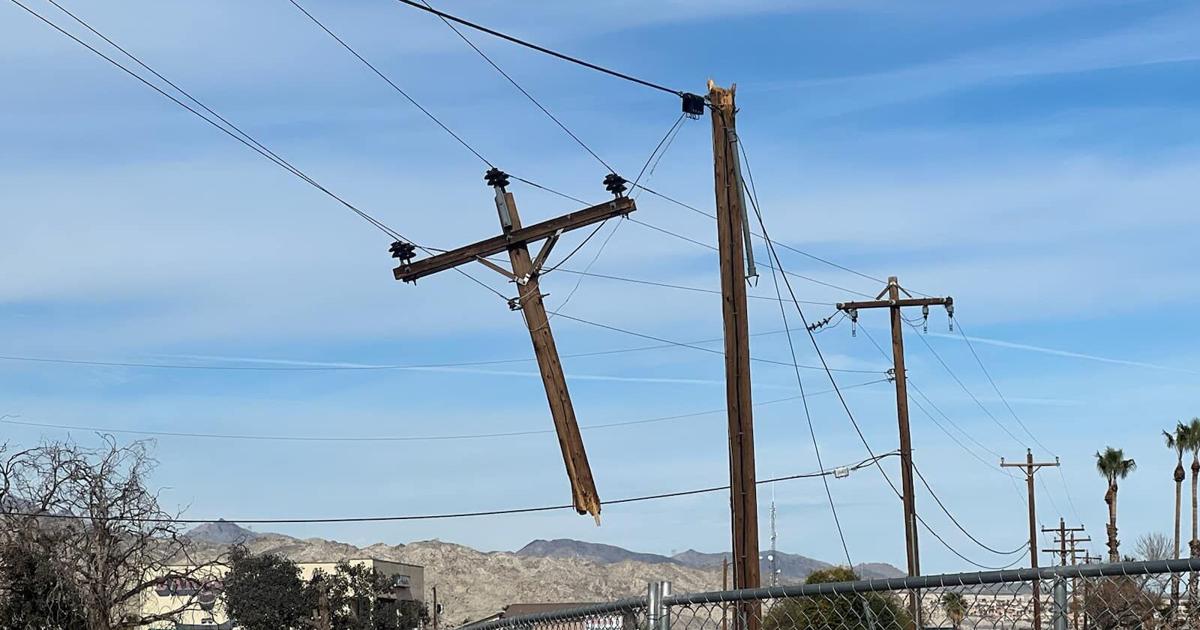 Power Poll Break Broken power pole causes outage | News | mohavedailynews.com
