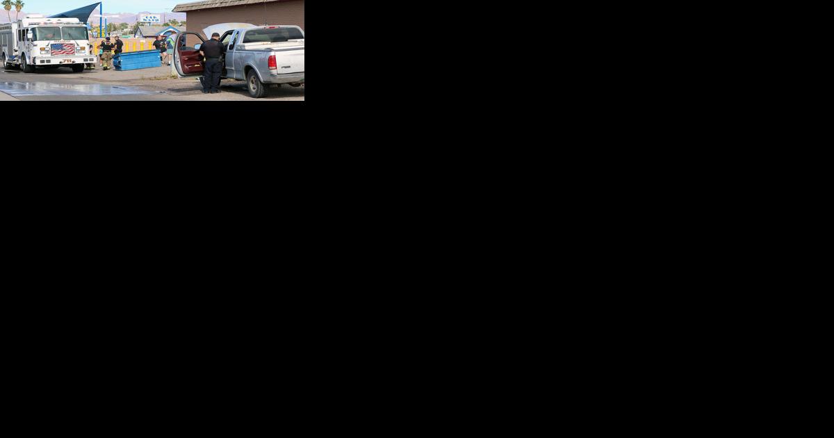 Two people run from vehicle fire - Vimarsana News