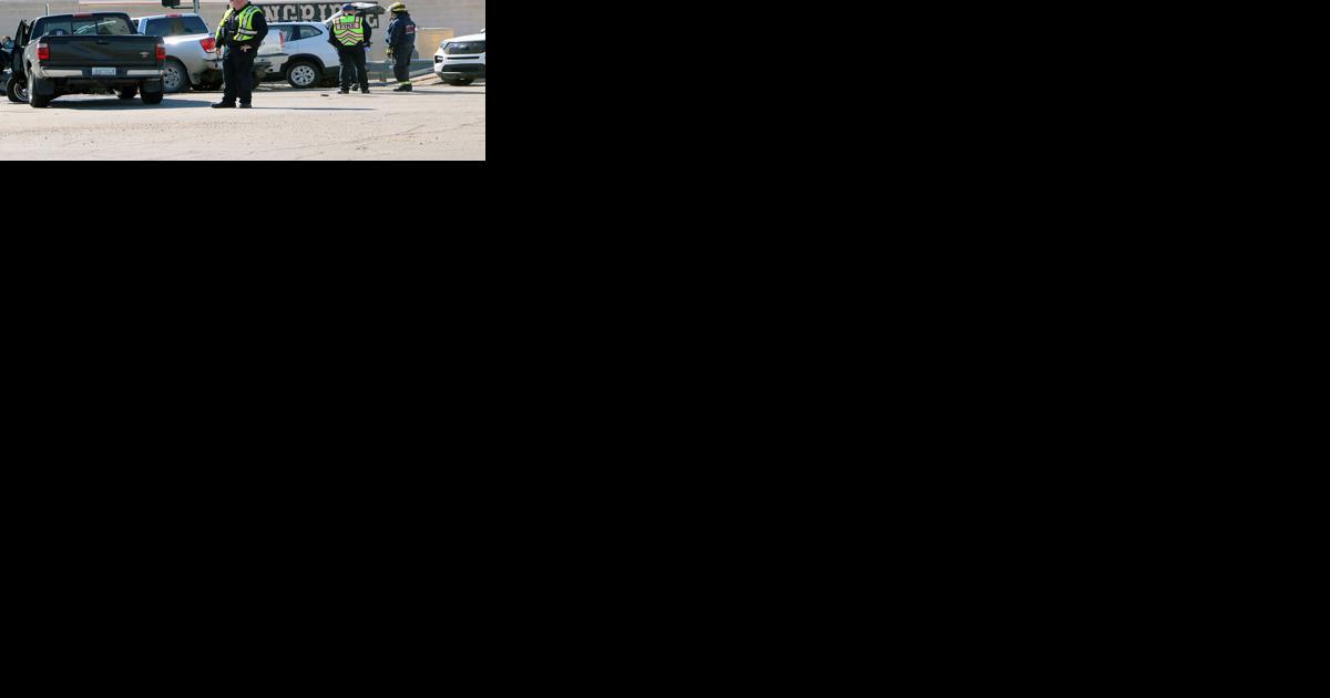 No injuries reported in three-vehicle Bullhead Parkway crash - Vimarsana News