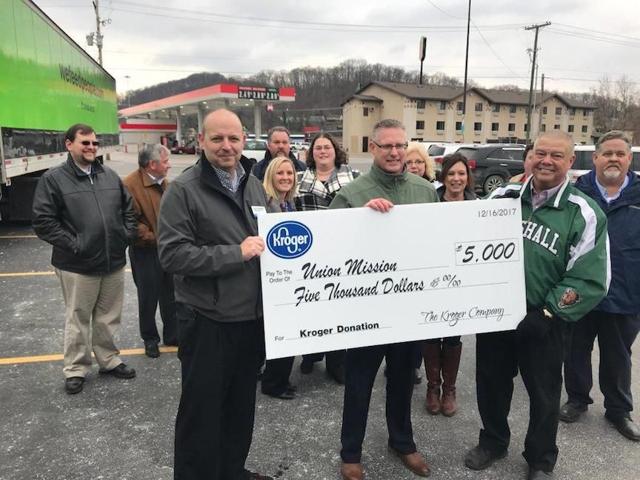 Kroger donates $5,000 to food drive; 1 million pounds collected | News ...