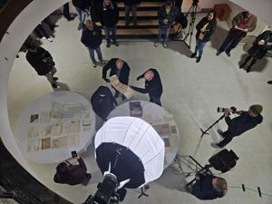 'Like a lost gold mine': Time capsule from 1922 opened at historic courthouse
