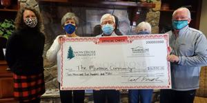 Cobble Creek Golf Associations donate to golf scholarship