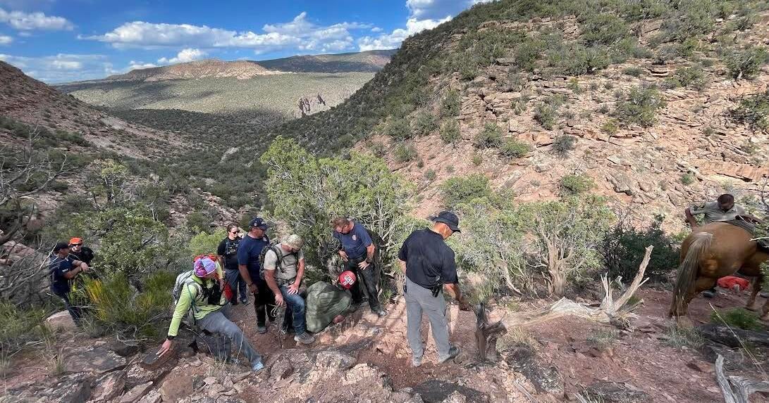 'Humanity at its best': Cowboy, cops, posse and EMS come together to aid downed hiker | Local News Stories - Vimarsana News
