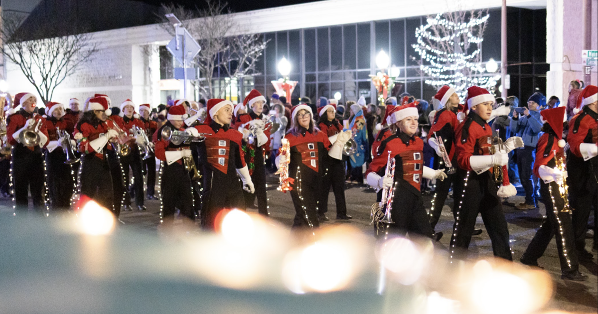 PHOTOS Montrose's Parade of Lights illuminates the season Local News