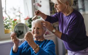 Cutting hair, growing care: Stylists volunteer for hospice patients