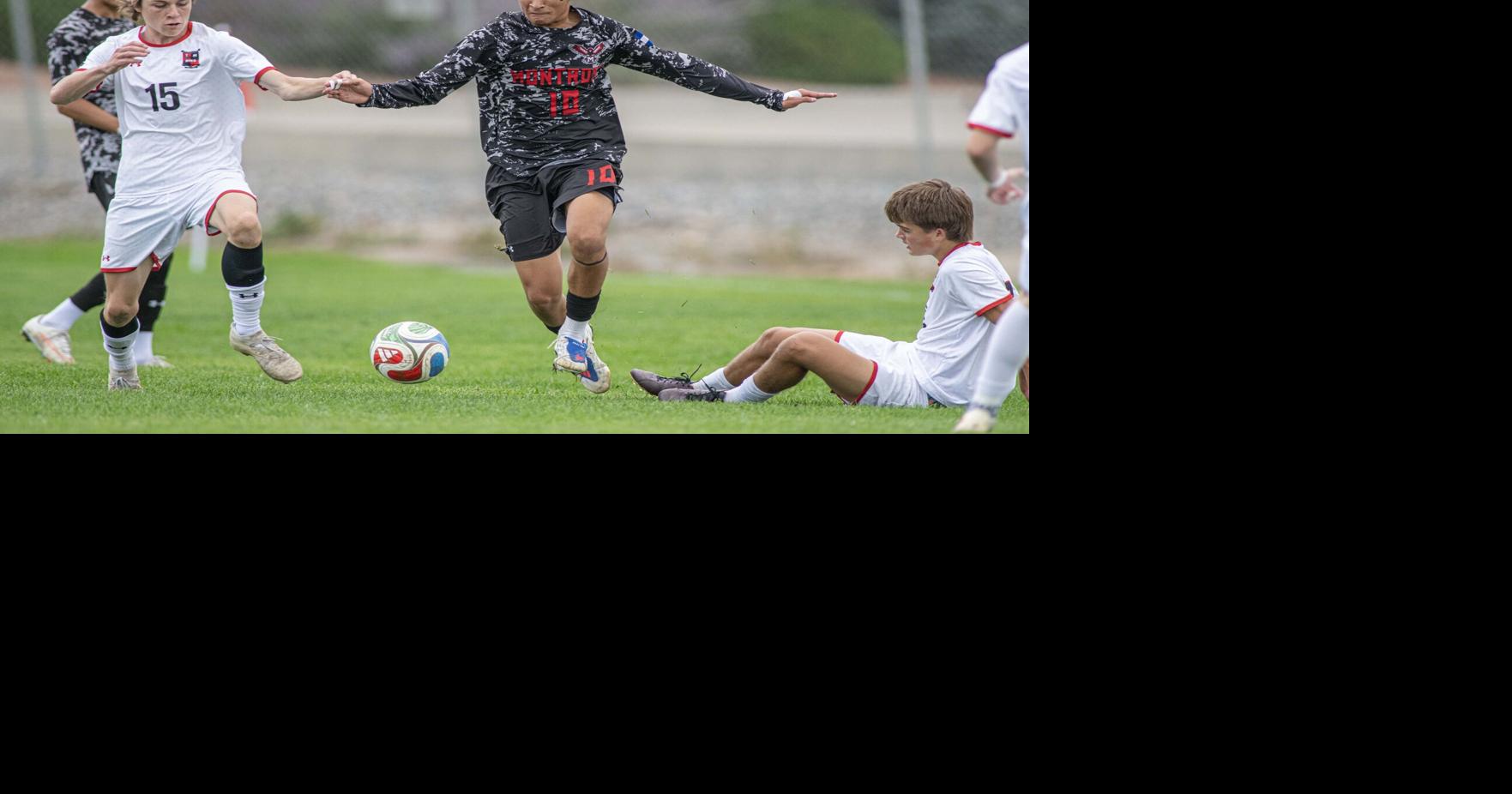 Red Hawks close out regular season with a 3-0 loss to Durango | News ...