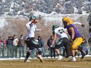 Moo Hughes Outscore Basalt 17 6 In Semifinals Of 2a Football