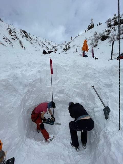 Searchers find bodies of 3 taken by avalanche