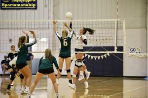 Olathe Sports Roundup: Football finds end zone, falls to Roaring Fork; volleyball stays hot