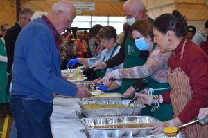 For volunteers, Thanksgiving meal was gift of service