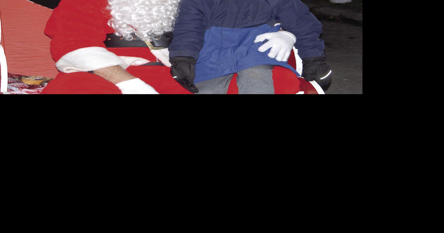 TinselnLights makes successful return to Waverly News morning