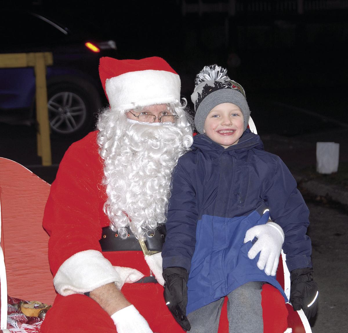 Waverly Christmas On Main 2022 Tinsel-N-Lights Makes Successful Return To Waverly | News |  Morning-Times.com