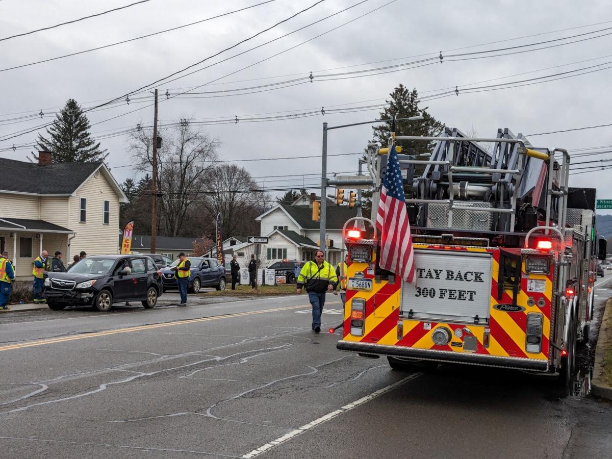 Crash slows traffic in Sayre News