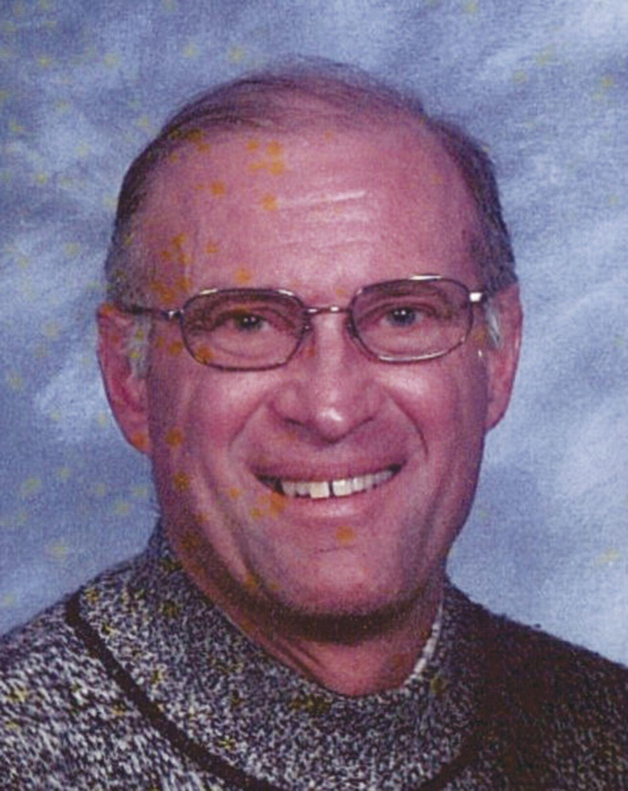 Ronald E. Nelsen | Obituaries | morning-times.com