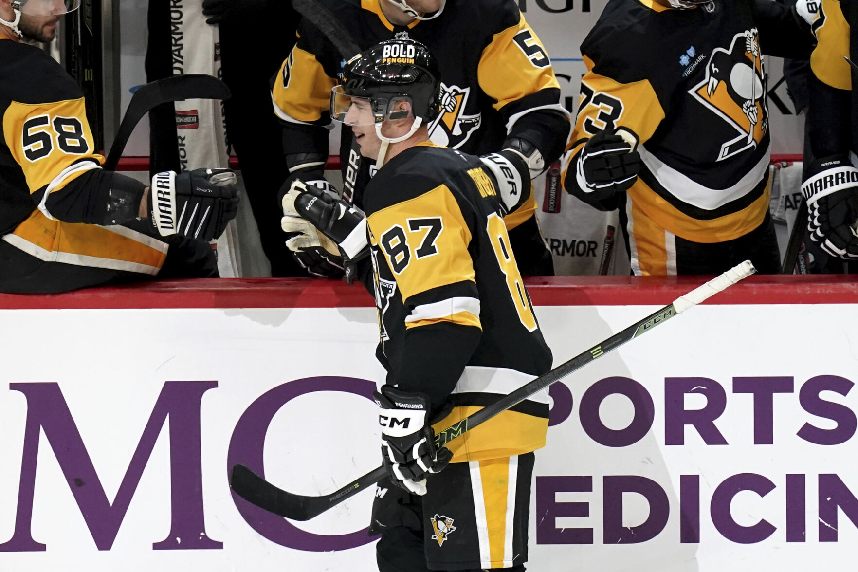 Penguins Captain Sidney Crosby Ties Mario Lemieux's Franchise Record ...