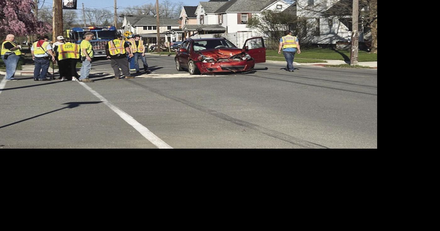 Twocar crash in Sayre News