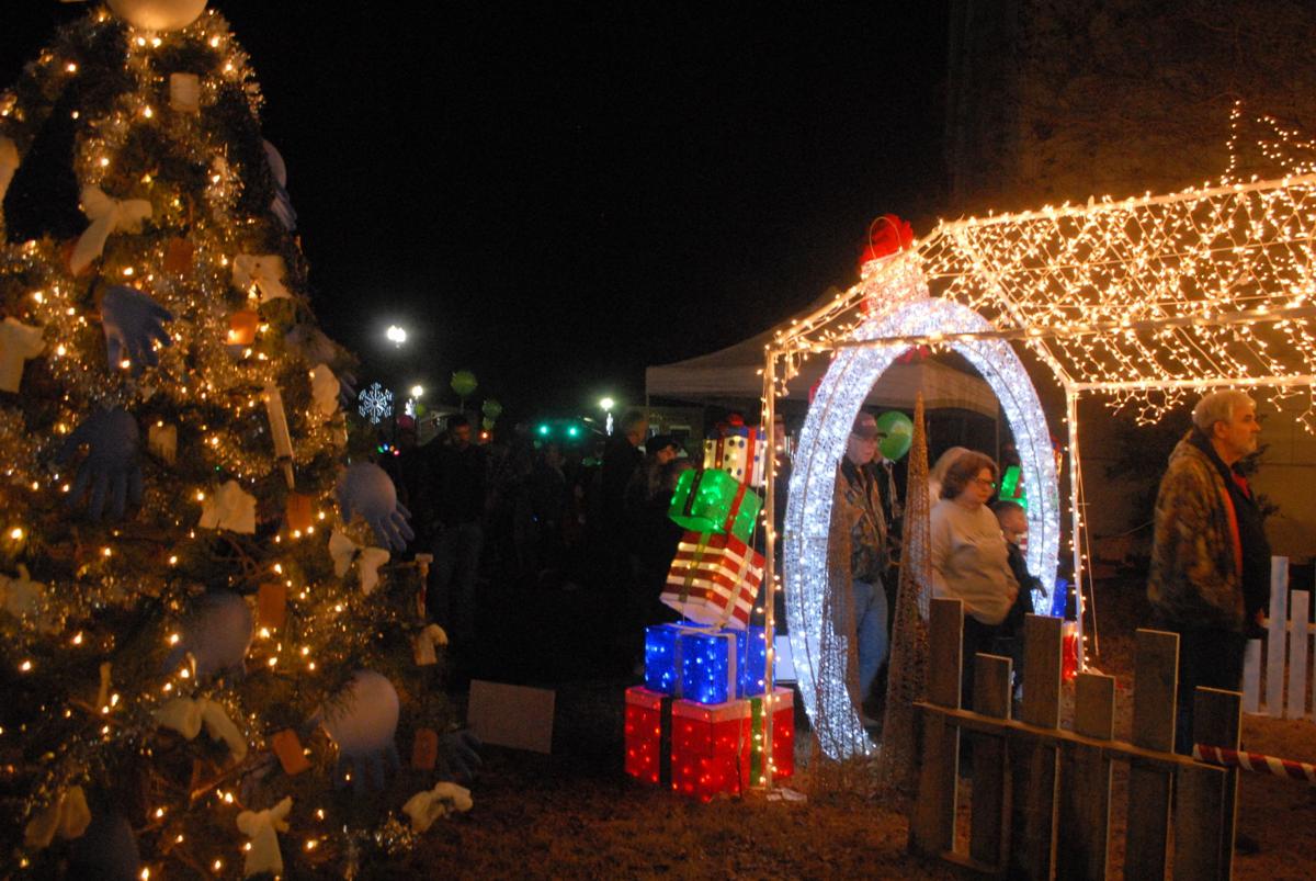 Moulton Al Christmas Parade 2022 Christmas On The Square Draws Visitors From Lawrence And Surrounding  Counties To Moulton | Local News | Moultonadvertiser.com