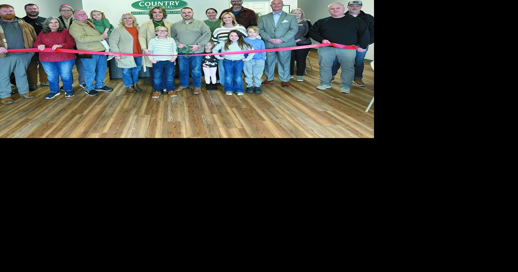 Local insurance agency celebrates grand opening of its new location in Moulton