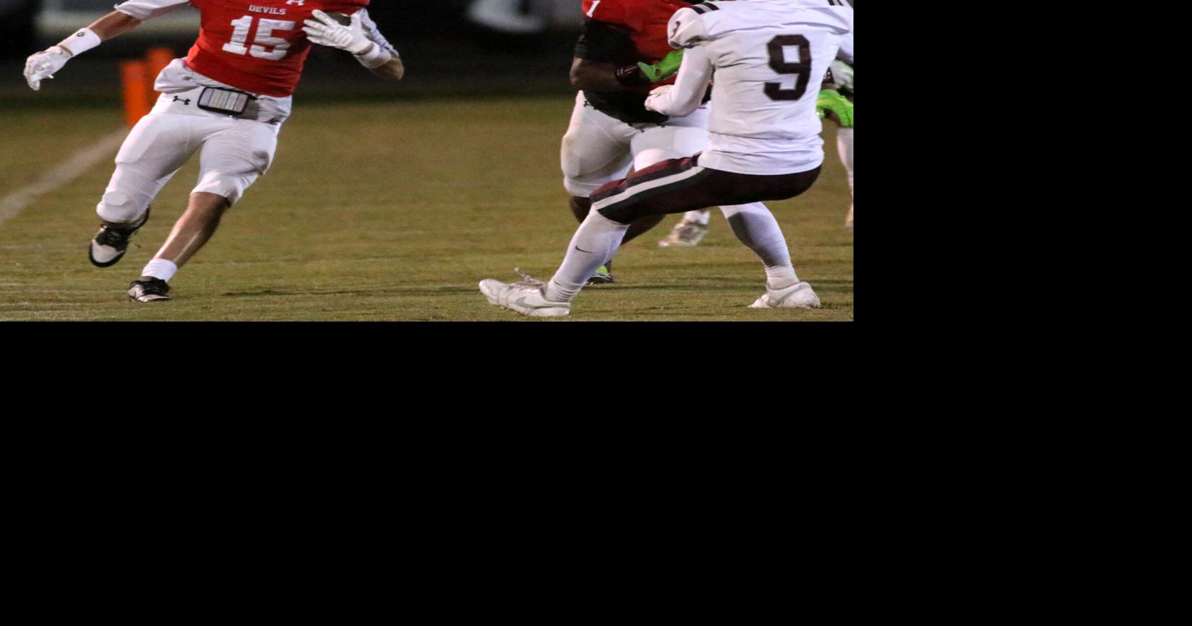 Friday Football Roundup: Lawrence County beats West Point 35-31