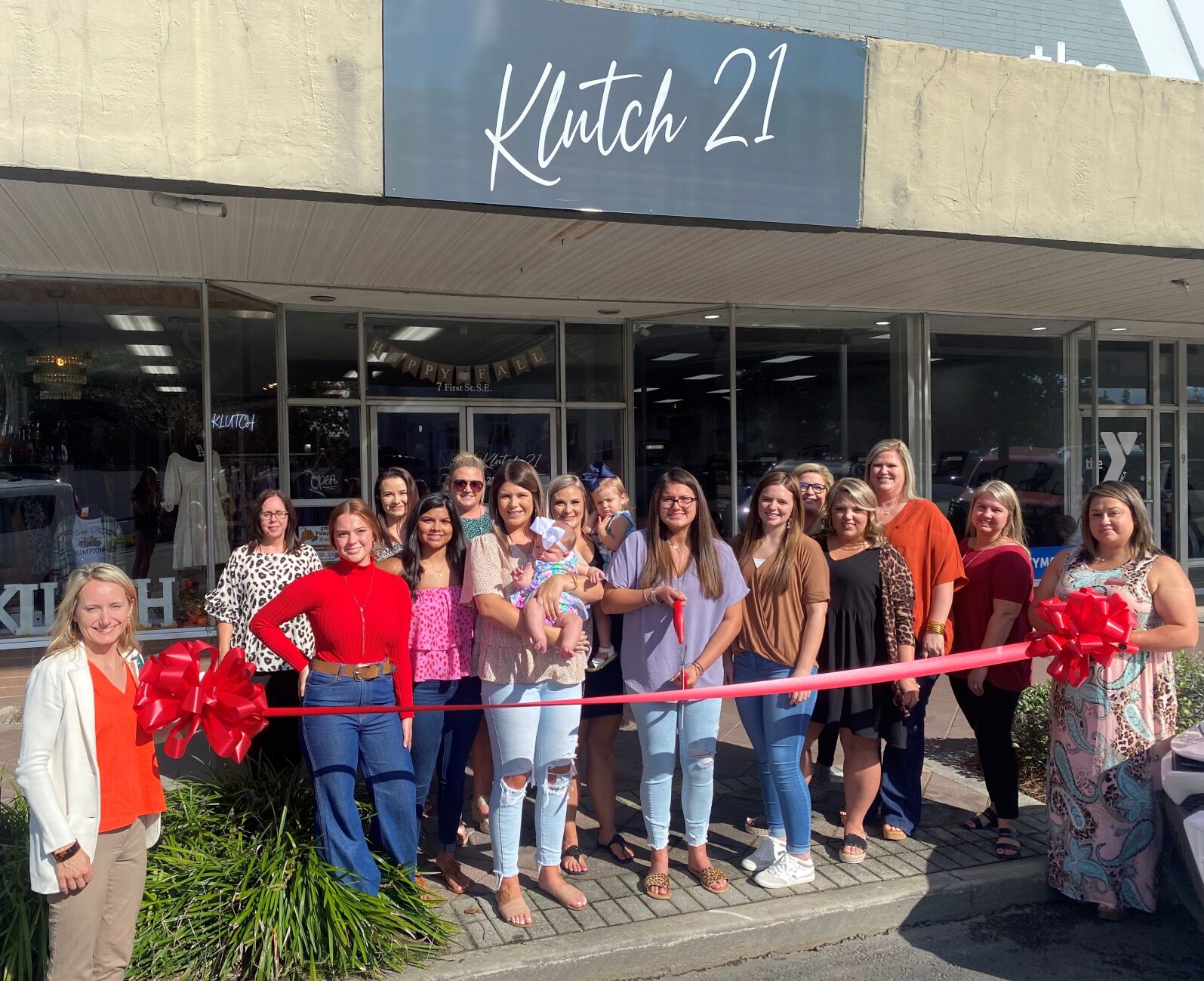 Klutch 21 cuts ribbon downtown Local News moultrieobserver