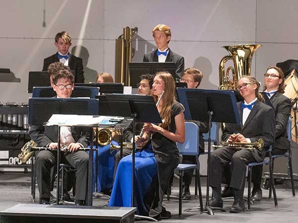 Rim of the World High School’s Choir and Band Host their Spring Concert ...
