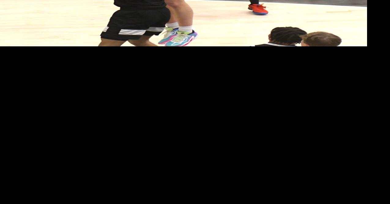 MountainEagle.com - Jasper boys holdoff Carver in OT, No. 1 Lady Vikings roll image