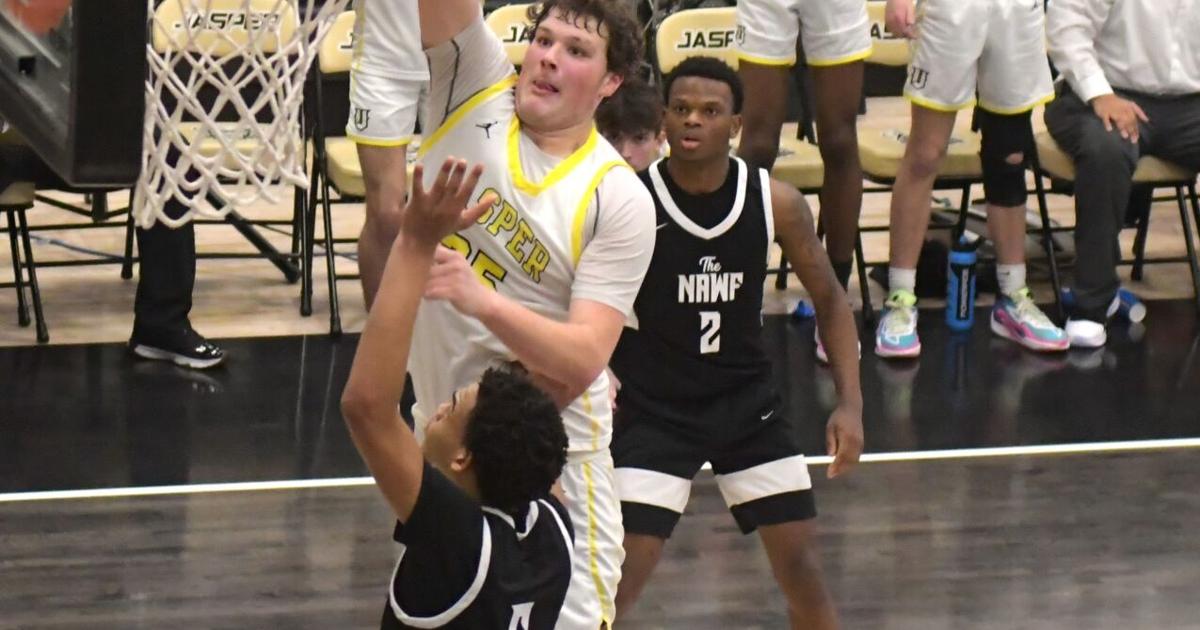 MountainEagle.com - Jasper boys holdoff Carver in OT, No. 1 Lady Vikings roll image