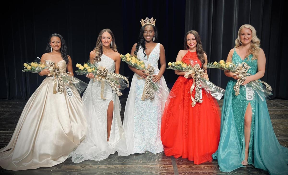 Calvin crowned Miss Jasper Sweetheart | News | mountaineagle.com
