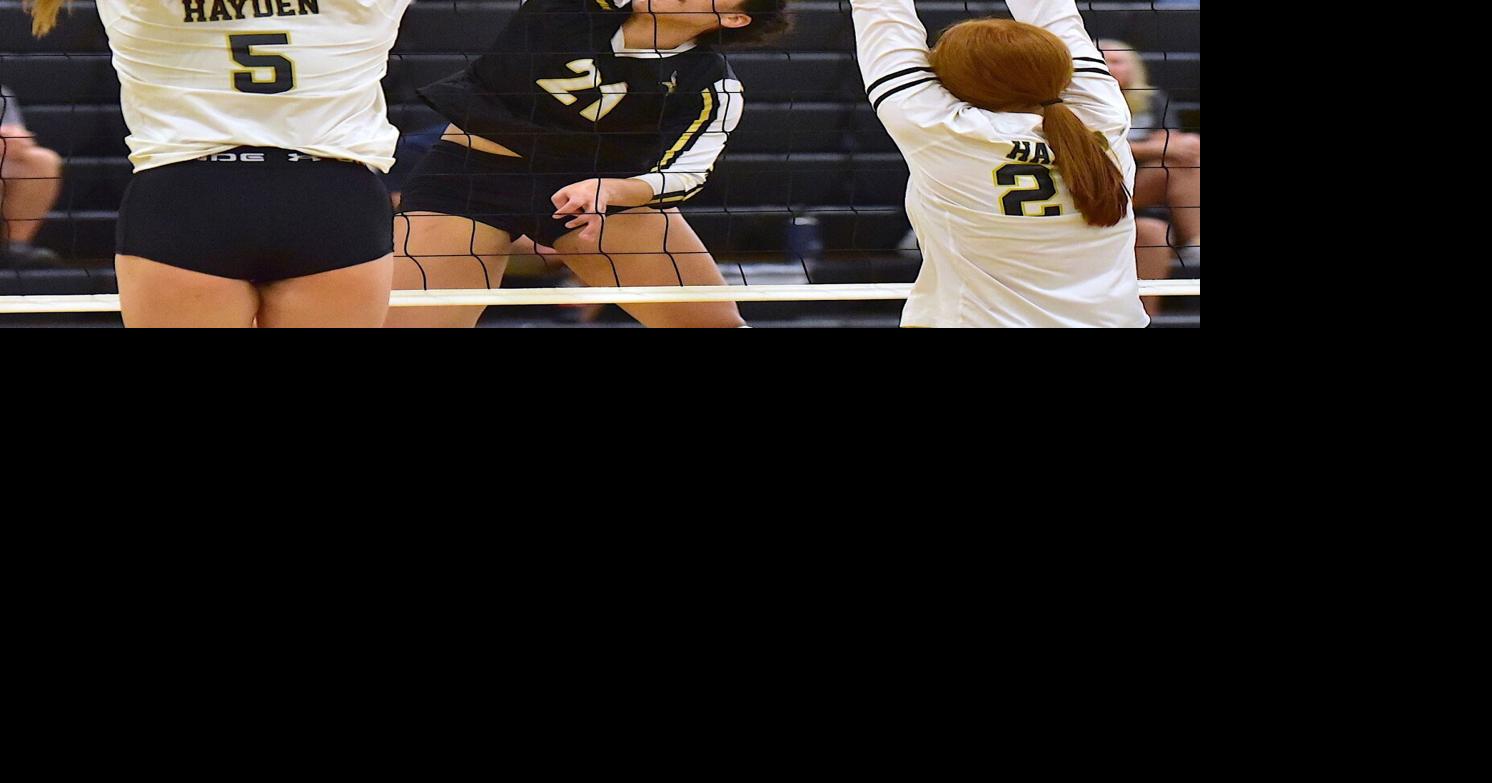 MountainEagle.com - No. 1 Jasper splits tri-match image